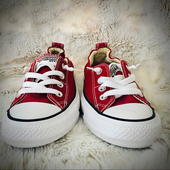 Converse Shoes - Women’s size 6 converse shoreline slips